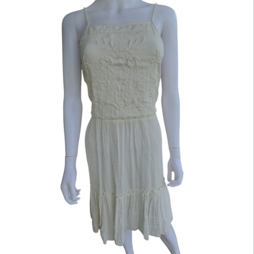 Craft White Apparel with True Craft Tag